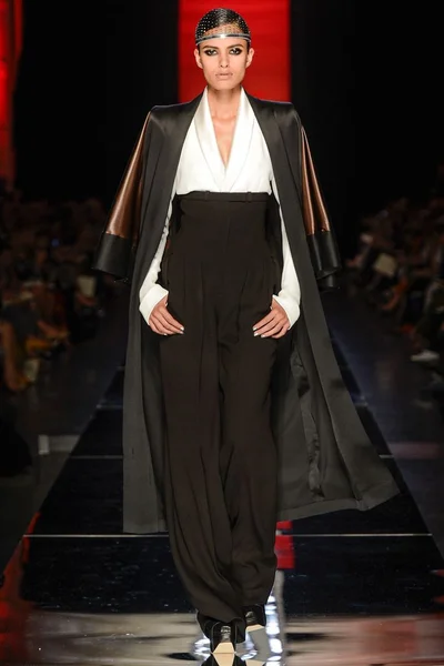 Look 17